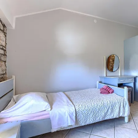 Dom wakacyjny Cittanobile By Interhome Tinjan