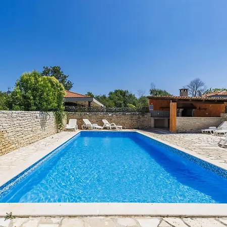 Cittanobile By Interhome *