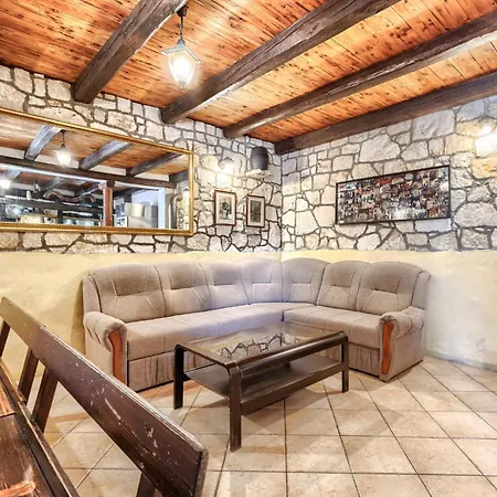 Cittanobile By Interhome * Tinjan