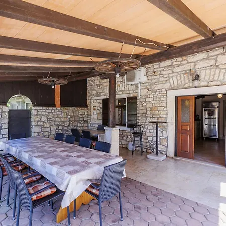 Cittanobile By Interhome *