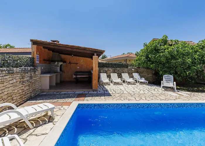 Cittanobile By Interhome Сasa de vacaciones Tinjan