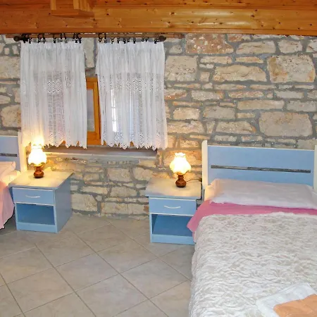 Holiday home Cittanobile - Kst410 By Interhome Tinjan